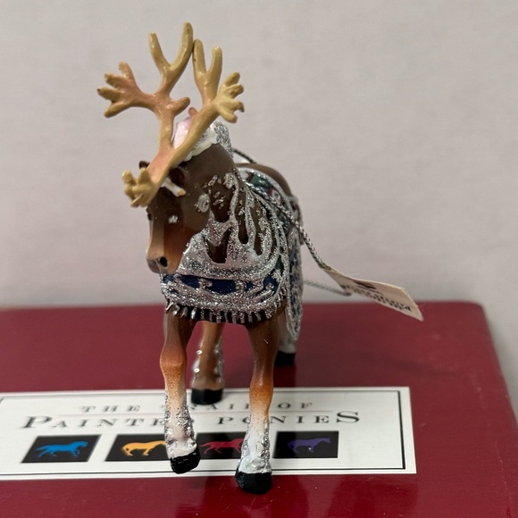 2005 The Trail of Painted Ponies Ornament "Reindeer Roundup" - Picture 10 of 10